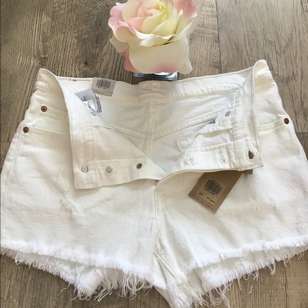 LEVI’S 501 MID~RISE SHORTS  WHITE💕 - Picture 5 of 8